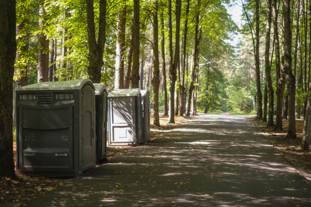 Portable Toilet Options We Offer in Groves, TX